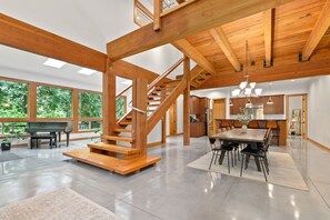 Interior - Lake Samish Luxury Cabin-hot tub/barrel sauna-4bd/4b - perfect adventure house (Bellingham)