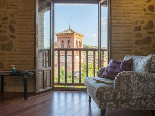 San Cipriano. Apartment with garage included