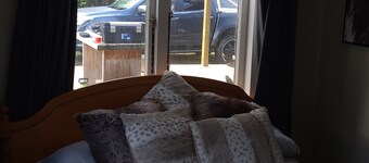 Cute rustic bach, A home away from home.  Located in beautiful mangakino    