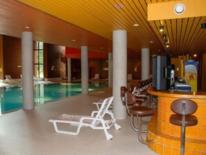Innendørsbasseng