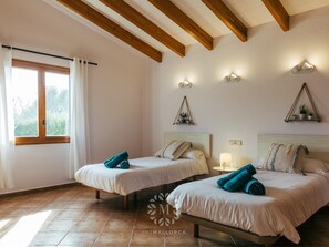 3 Schlafzimmer, Bügeleisen/Bügelbrett, Internetzugang, Bettwäsche