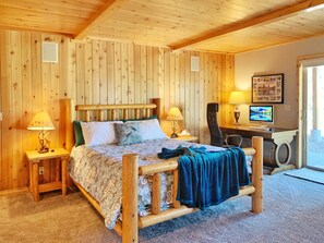 4 bedrooms, desk, free WiFi, bed sheets - Starlight Chalet 4b4b, Mins to Slopes,Game Rm,EV charger,Luxury new home (Big Bear Lake)