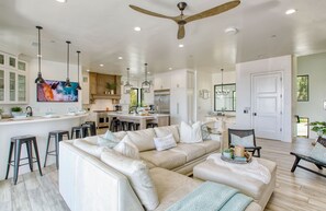 Smart TV, fireplace, video games, ping pong