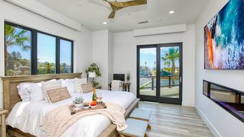 6 soveværelser, skrivebord, strygejern/strygebræt, weekendseng