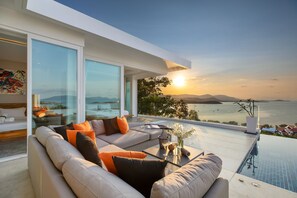 Unclassified image, 3 of 296, button - Unique Boutique Resort (Koh Samui)