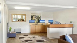 Unclassified image, 4 of 12, button - Seaside Serenity 2 (Greens Beach)