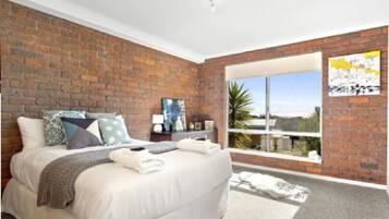 House, 2 Bedrooms | 2 bedrooms, free WiFi