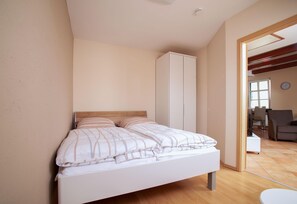 1 bedroom, cots/infant beds, free WiFi