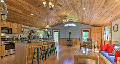 Bright Tucked-Away Cabin w/ Furnished Deck + Grill