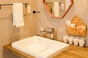 Quadruple Room, Non Smoking (1907) | Bathroom | Shower, free toiletries, hair dryer, slippers - Lampstand STAY Asahikawa (Asahikawa)