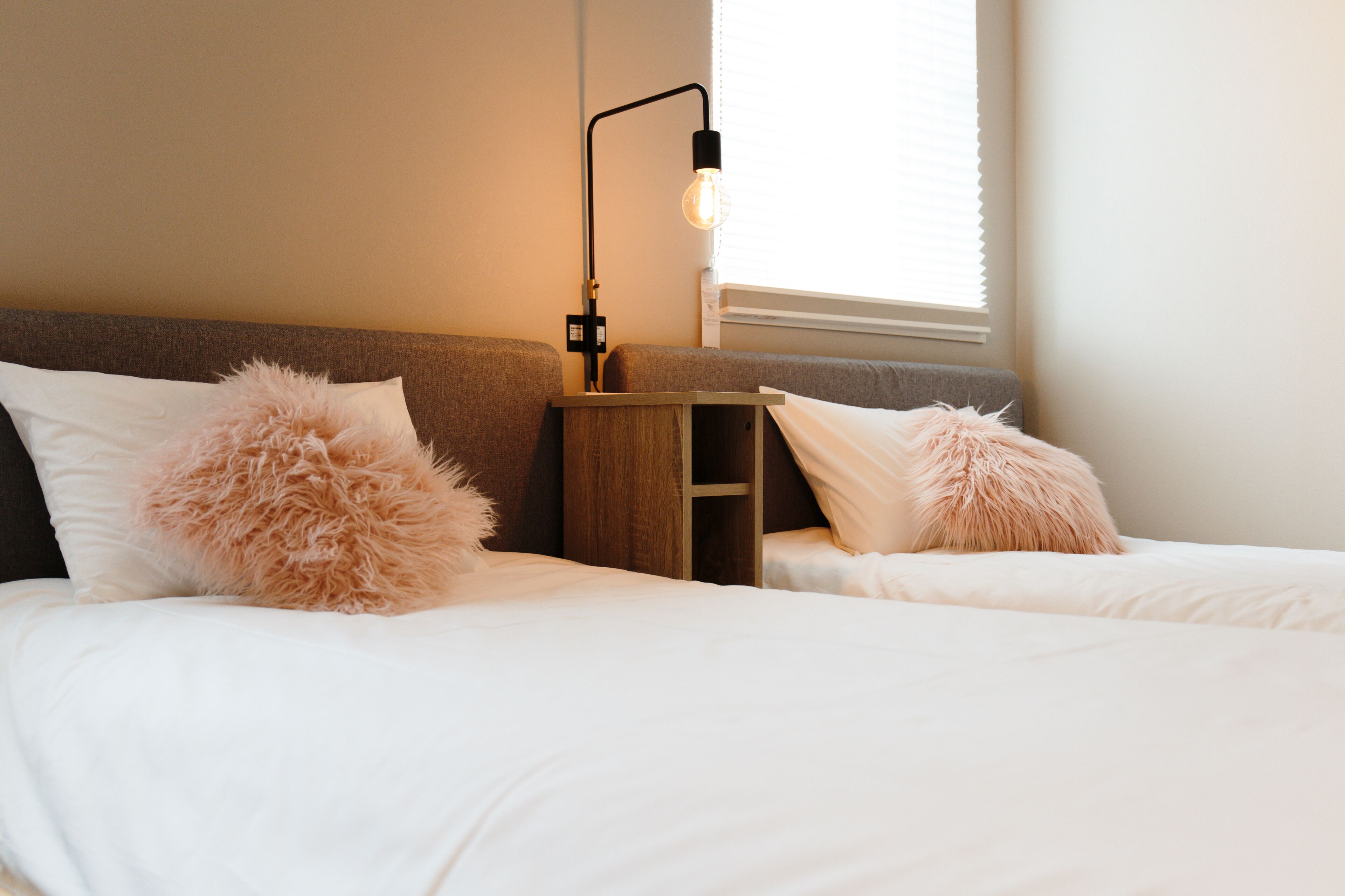 triple room, non smoking (1908) | desk, free wifi, bed sheets