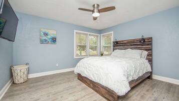 3 bedrooms, bed sheets