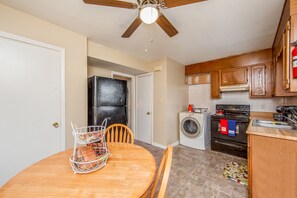 Private kitchen - The Yadkin Gate Inn (Fayetteville)