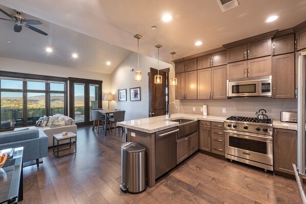 Kitchen with viking appliances