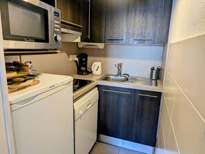 Fridge, microwave, dishwasher