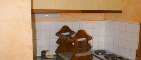 冷蔵庫、電子レンジ