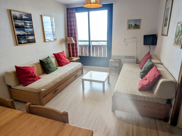 TV - 3-room apartment at the foot of the slopes with balcony valley view (Les Adrets-Prapoutel)