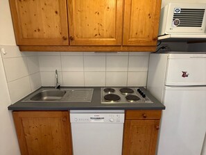 Refrigerador, microondas y lavavajillas