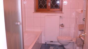 Handtücher, Seife, Toilettenpapier