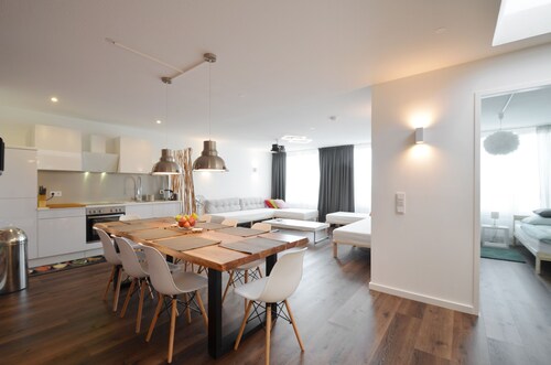 3 Bathroom - Rhapsody In Roof - Penthouse