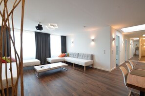 Smart TV, stereo - 3 Bathroom - Rhapsody In Roof - Penthouse (München)