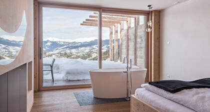 Beautiful Apartment âAura Chalets Nr 1â with Mountain View, Wi-Fi & Garden