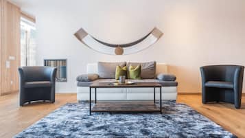 Televisión y chimenea