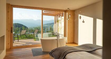 Bel appartement "Aura Chalets No 4" avec vue sur les montagnes, Wi-Fi et jardin