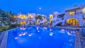 Piscina externa sazonal