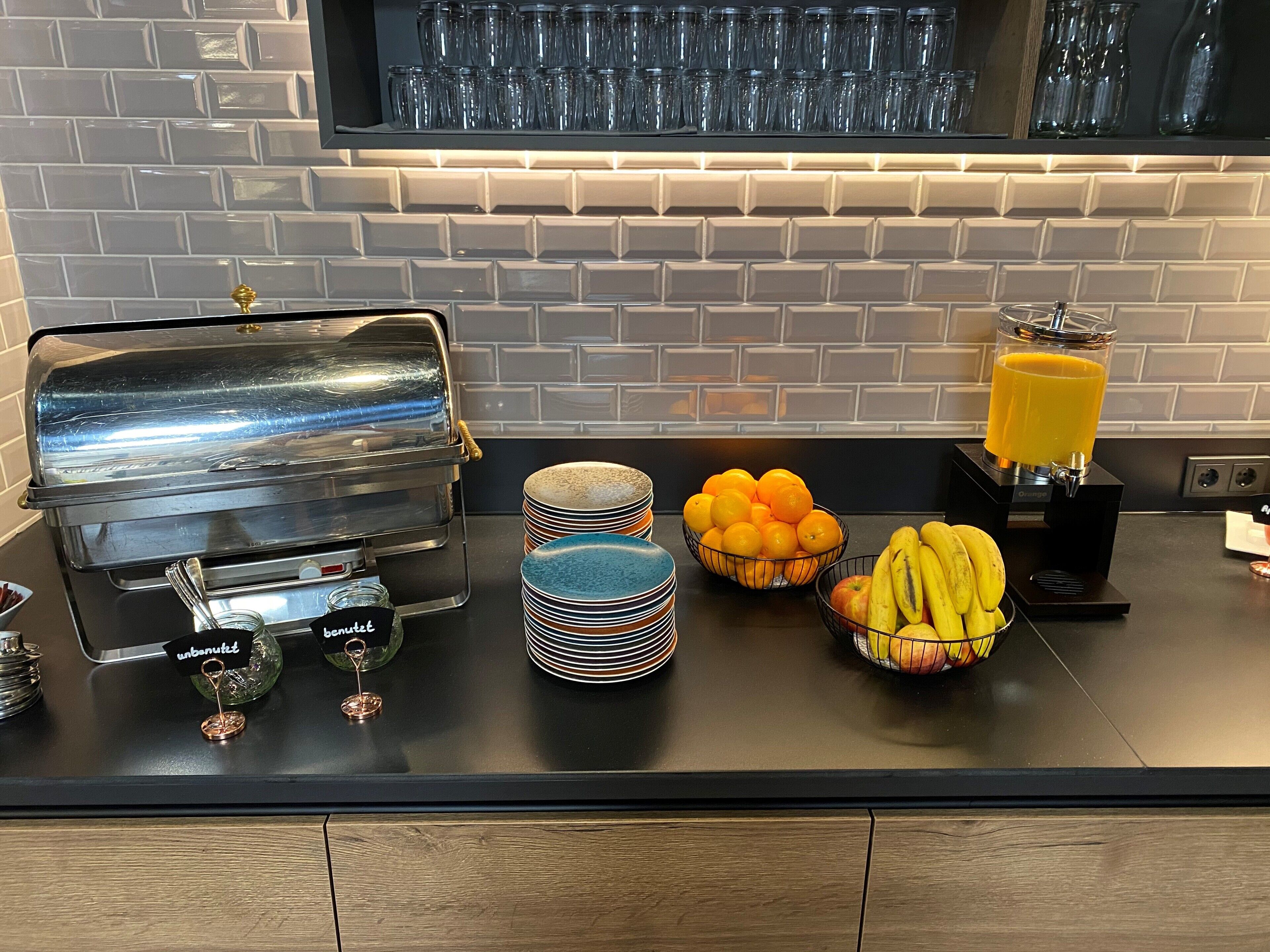 daily buffet breakfast (eur 8 per person)