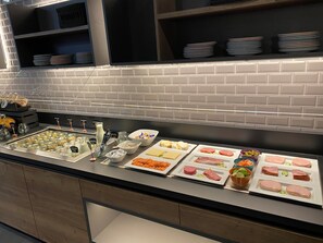 Daily buffet breakfast for a fee
