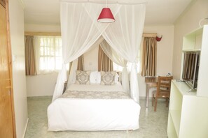 Laptop workspace, free WiFi, bed sheets