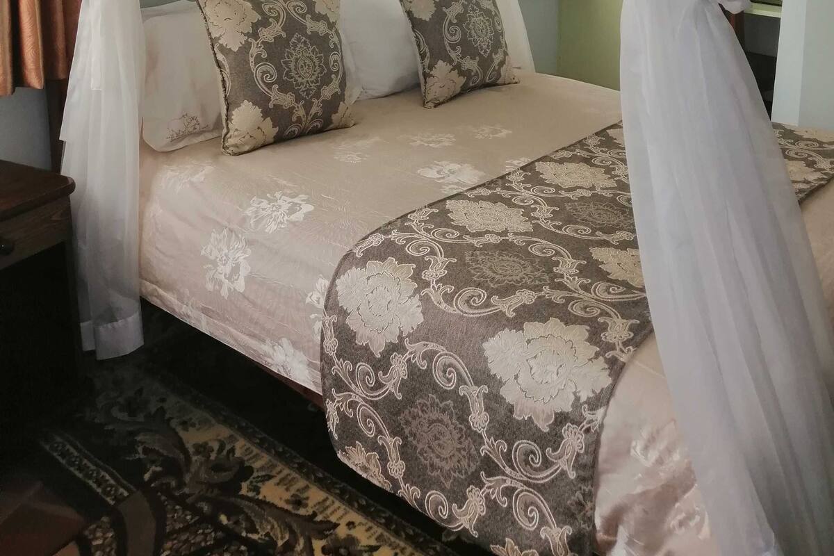 Family Room, 2 Bedrooms, 2 Bathrooms, Garden View