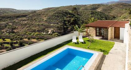 Charming Refurbished 18th Century Cottages in Arico Nuevo