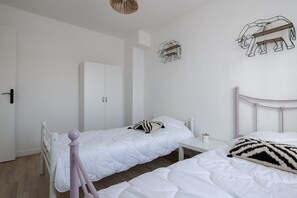 4 chambres, fer et planche à repasser, Wi-Fi gratuit