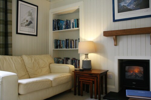 Traditional Cottage in the centre of Glencoe