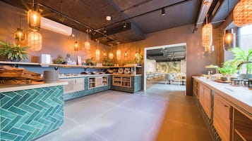 Café da manhã com buffet todos os dias (EUR 17.9 por pessoa)