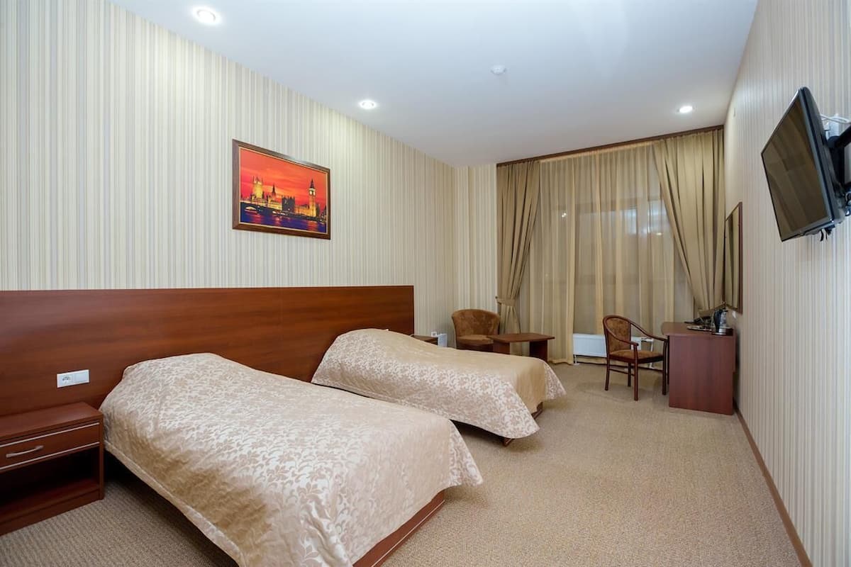 In-room safe, desk, iron/ironing board, free WiFi