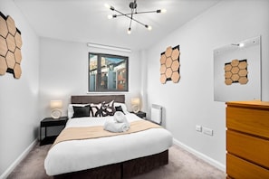 1 bedroom, iron/ironing board, travel cot, free WiFi