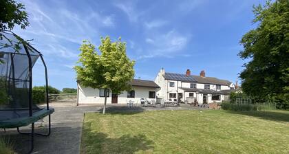 Cosy Stable Conversion Between Sheffield & Leeds