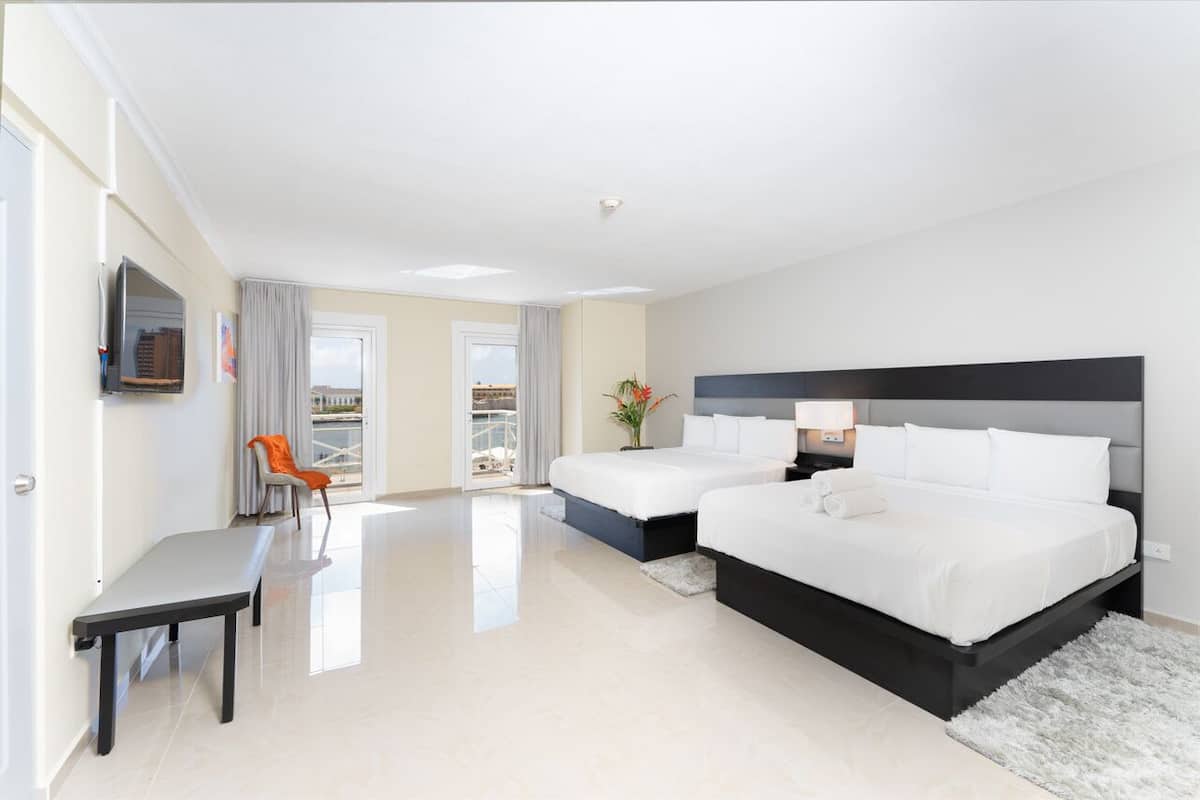 Svit - 2 queensize-sängar - icke-rökare | Utsikt från rummet