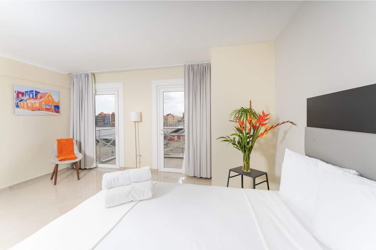 suite, 2 queen beds, non smoking | 1 bedroom, premium bedding, in-room safe, desk