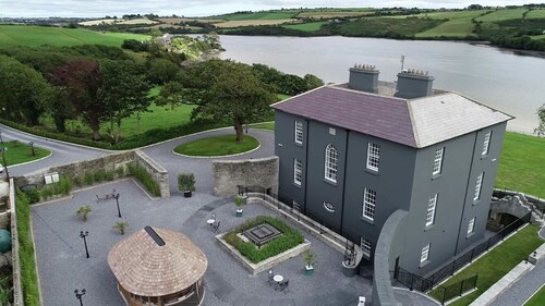 Ballywilliam House,Kinsale, 8 mins to town, sleeps 32 guests