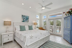 4 bedrooms, iron/ironing board, WiFi, bed sheets
