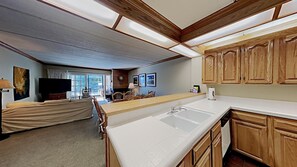 Condo, 2 Bedrooms | Private kitchen