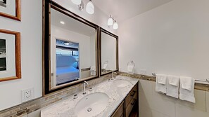 Condo, 2 Bedrooms | Bathroom | Towels