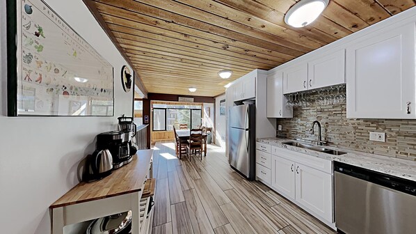 Condo, 2 Bedrooms | Private kitchen | Fridge, oven, coffee/tea maker, toaster