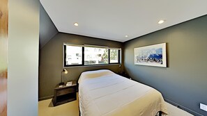 Condo, 3 Bedrooms