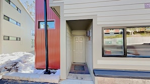 Condo, 2 Bedrooms | Exterior detail