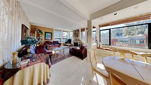 Condo, 2 Bedrooms | Interior